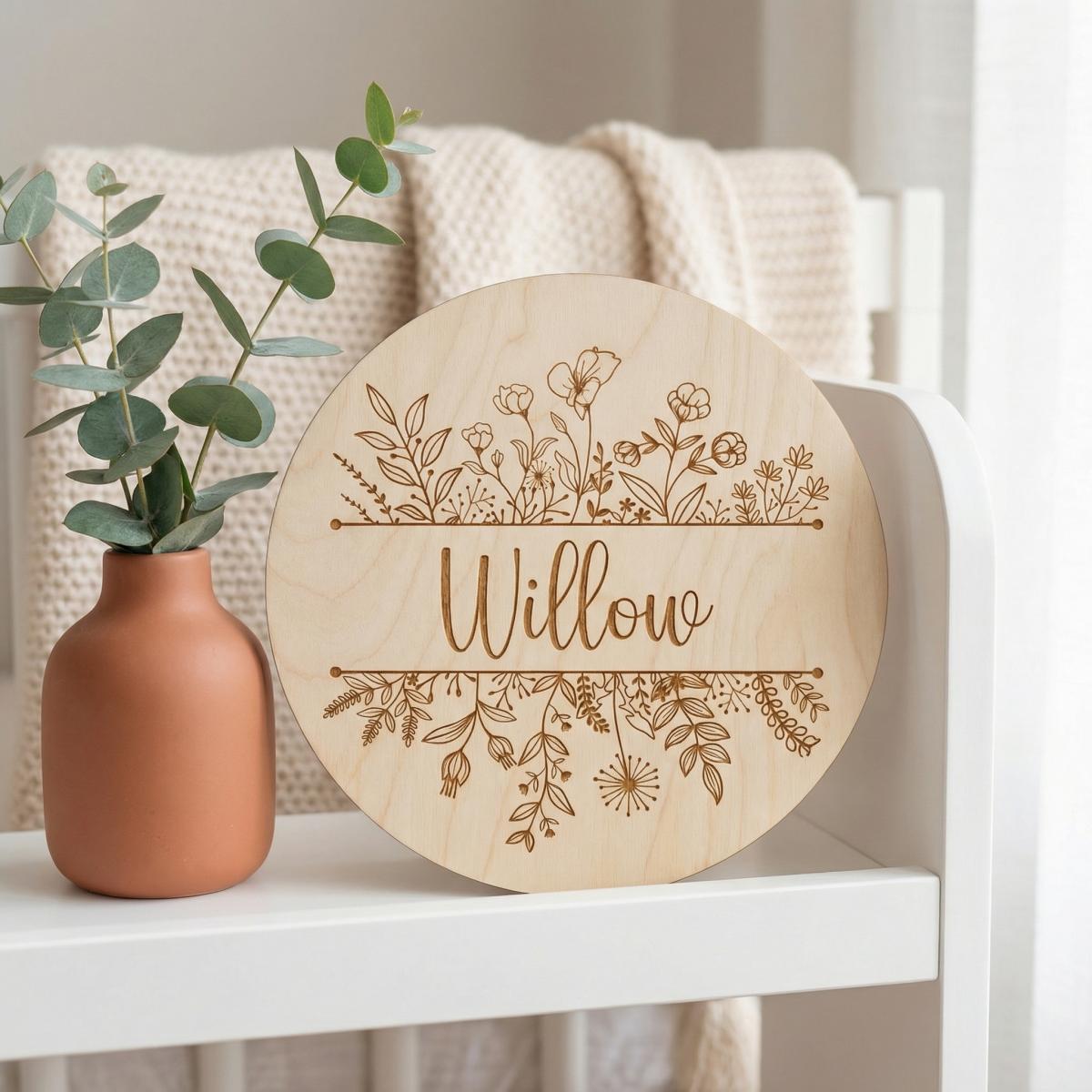 Personalized Floral Round Wood - Nursery recension och pris